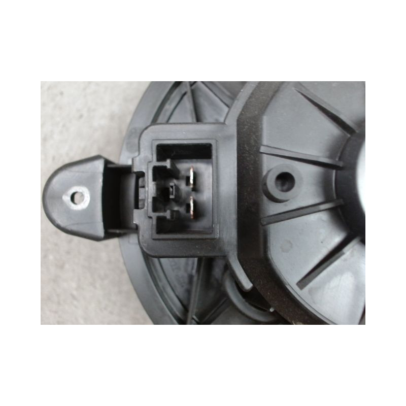 MOTEUR VENTILATEUR CHAUFFAGE FORD FIESTA