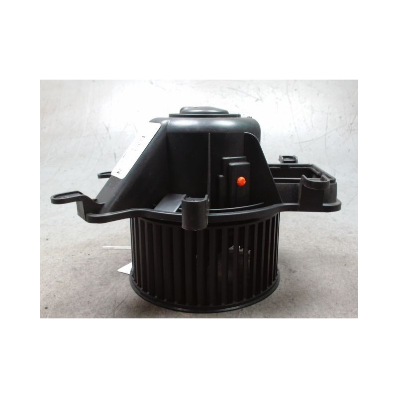 MOTEUR VENTILATEUR CHAUFFAGE PEUGEOT 5008 2009-