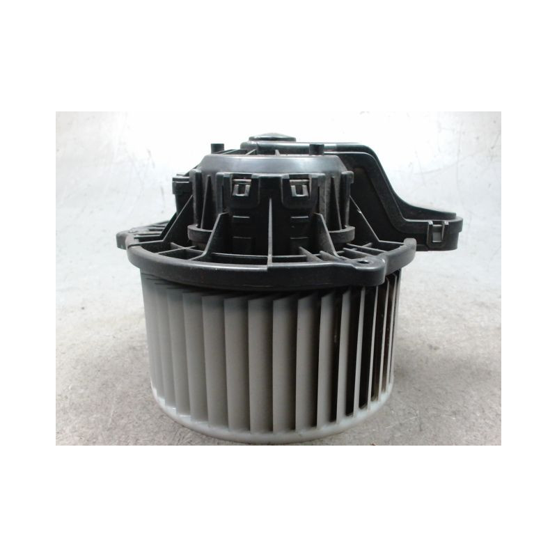 MOTEUR VENTILATEUR CHAUFFAGE KIA CARENS