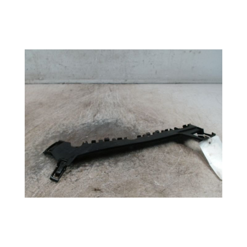 SUPPORT PARE-CHOC ARD FORD B-MAX