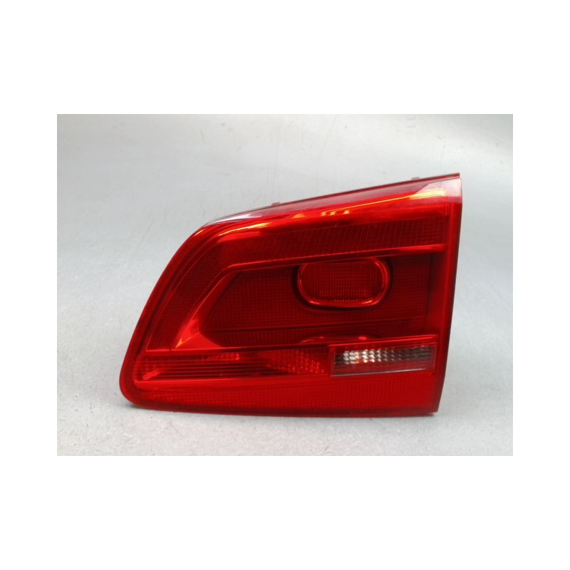 FEU ARRIERE INTERIEUR DROIT VOLKSWAGEN TOURAN 09-