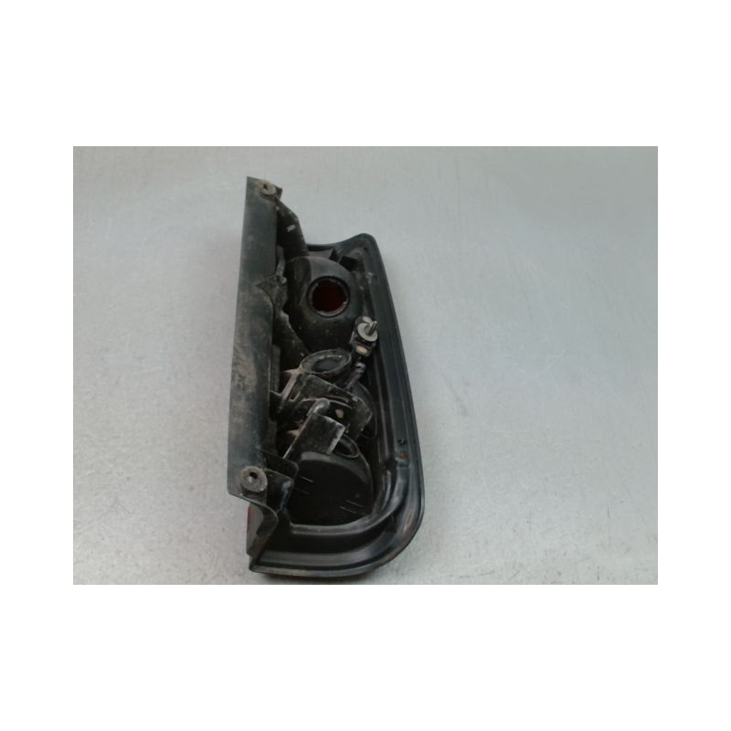 FEU ARRIERE GAUCHE  SUZUKI IGNIS II 2003-2009