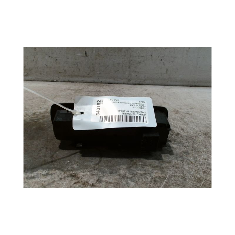 COMMANDE LEVE-GLACE PORTE AVD JEEP CHEROKEE 2004-