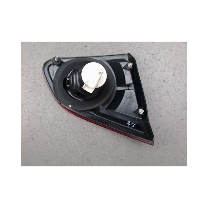 FEU ARRIERE INTERIEUR DROIT NISSAN QASHQAI