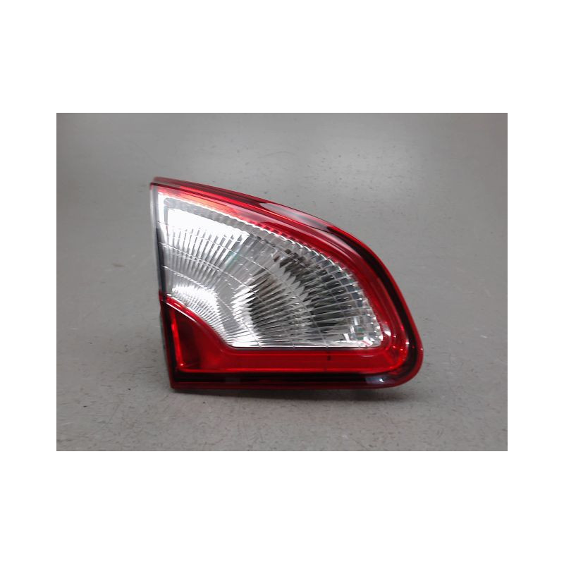 FEU ARRIERE INTERIEUR DROIT NISSAN QASHQAI