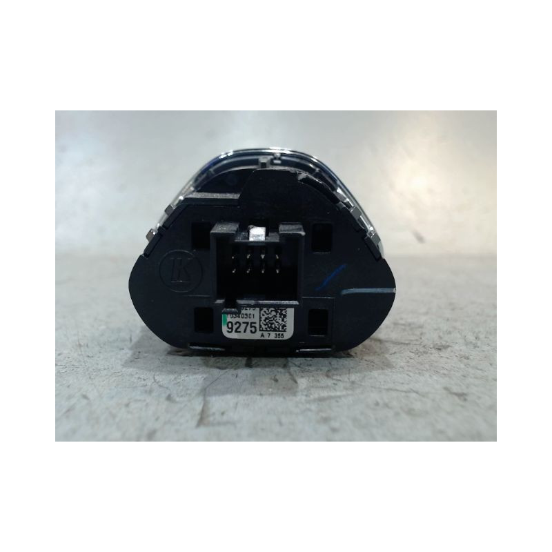 BOUTON DE WARNING OPEL CORSA