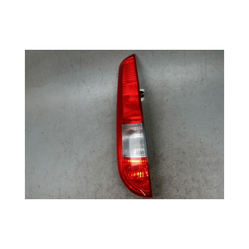 FEU ARRIERE GAUCHE  FORD FOCUS SW 2005-2007