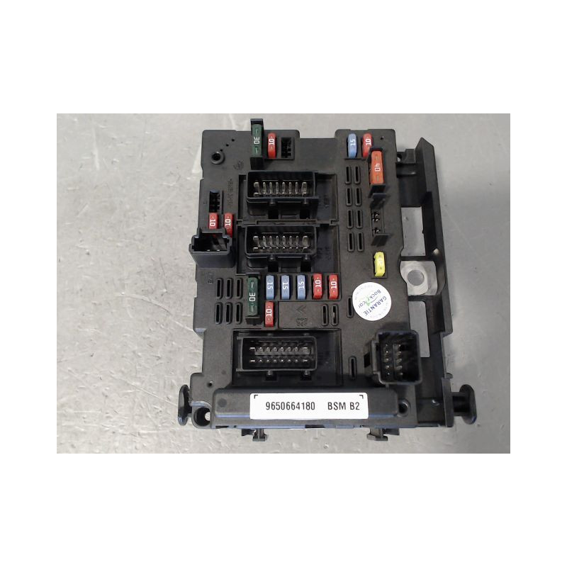 BOITE A FUSIBLES PEUGEOT 206