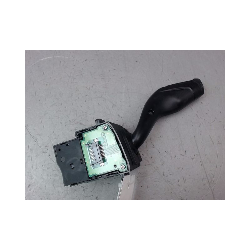 COMMANDE CLIGNOTANT FORD FOCUS III 2011-...