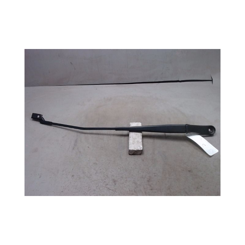 BRAS ESSUIE-GLACE AVANT DROIT FORD KA+
