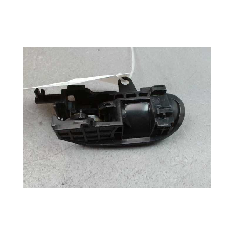 POIGNEE INTERIEURE PORTE AVANT DROIT PEUGEOT 107 Phase 3 2012-2014