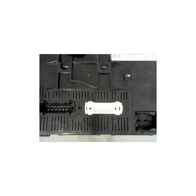 BOITIER GESTION HABITACLE RENAULT CLIO II PH.2 01-06