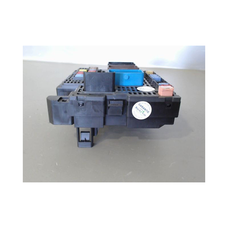 BOITE A FUSIBLES PEUGEOT 3008 2009-