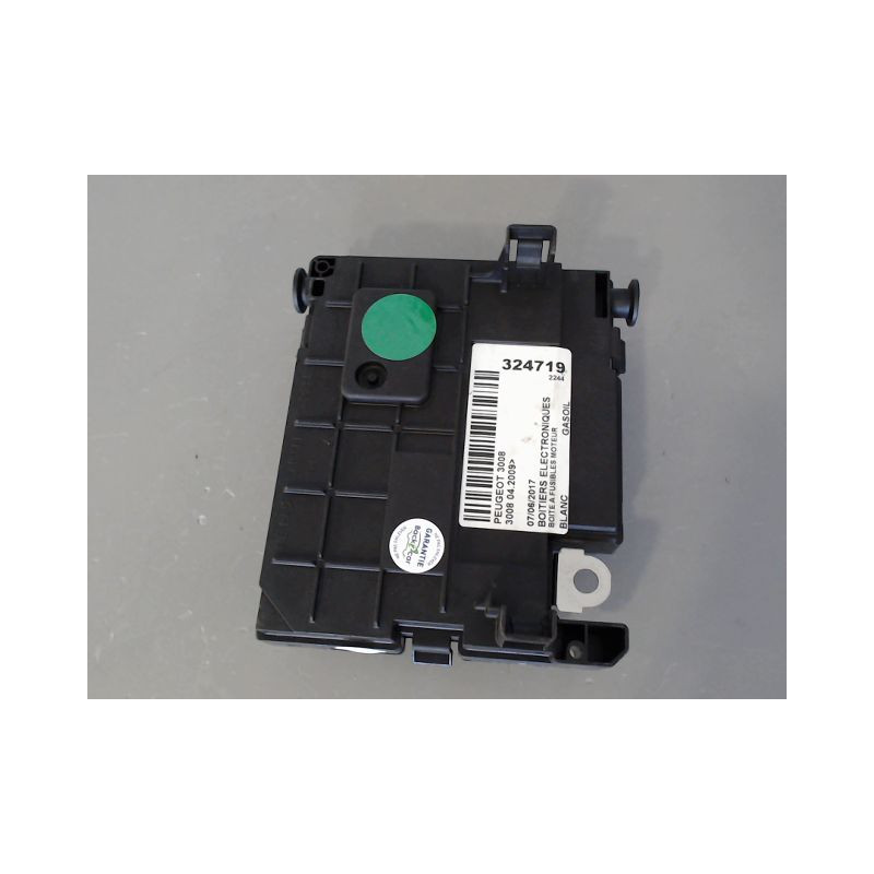 BOITE A FUSIBLES PEUGEOT 3008 2009-