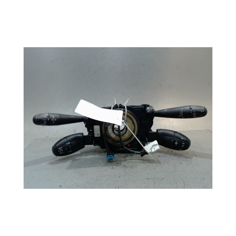 BLOC COMMODOS PEUGEOT 5008