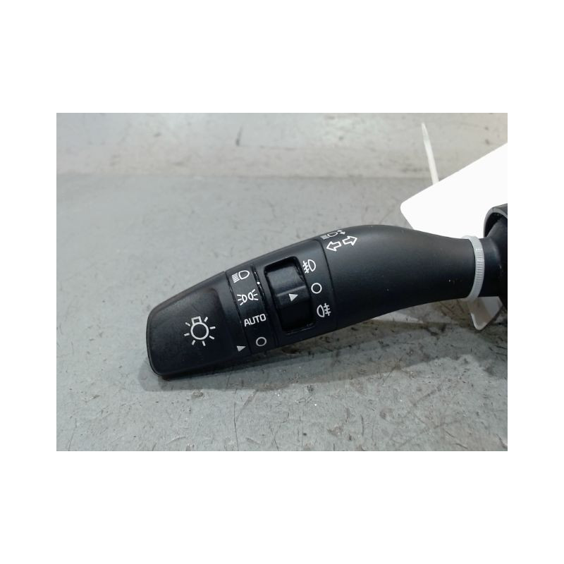 COMMANDE CLIGNOTANT KIA CARENS