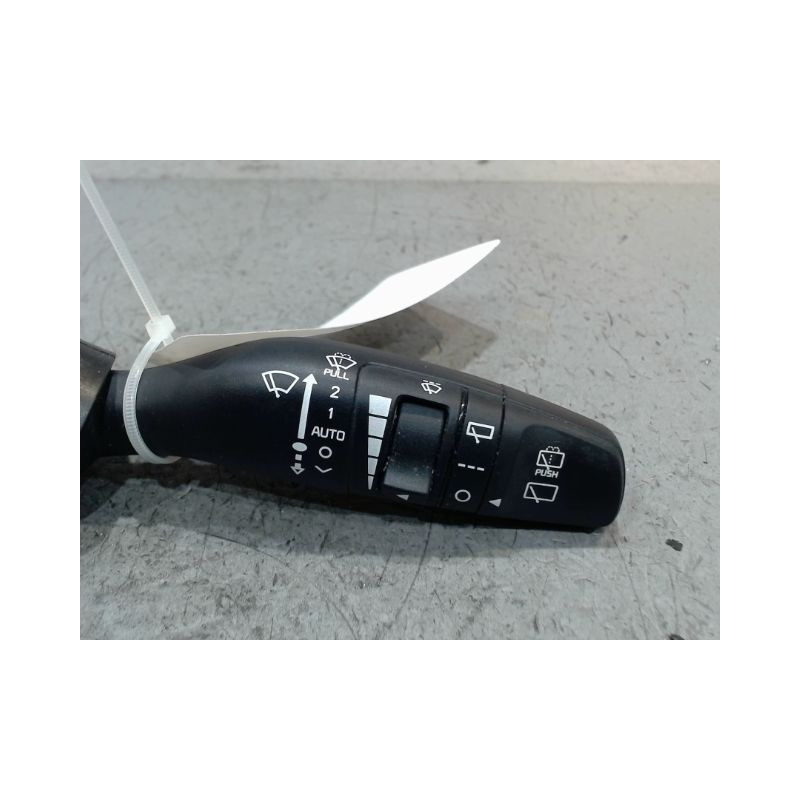 COMMANDE ESSUIE GLACE KIA CARENS