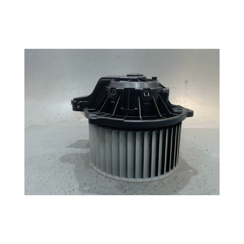 MOTEUR VENTILATEUR CHAUFFAGE KIA CARENS