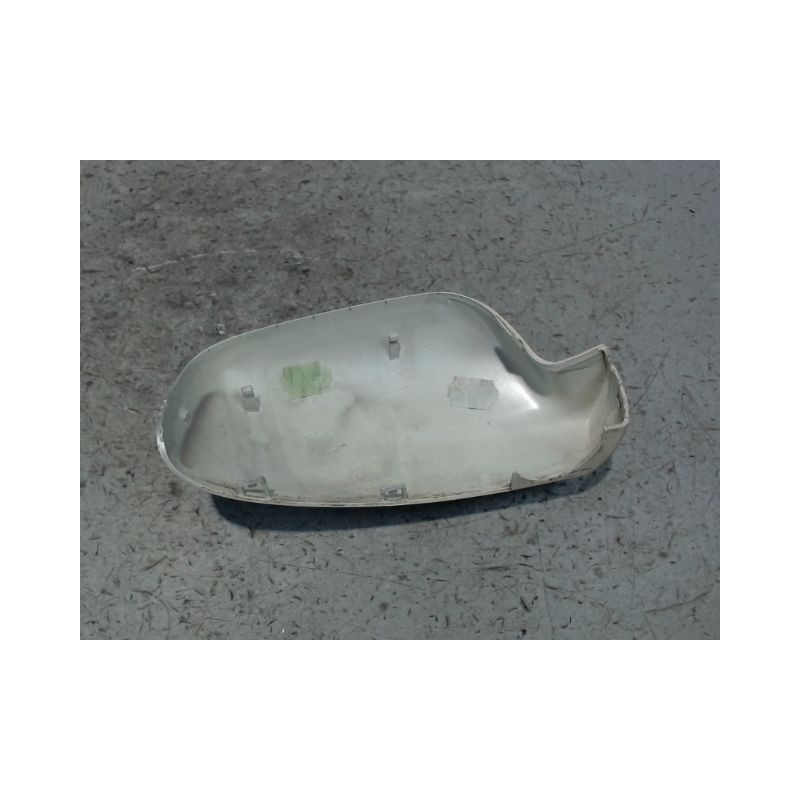 CARENAGE RETROVISEUR EXTERIEUR GAUCHE PEUGEOT 407