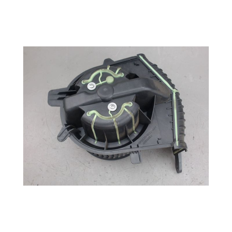 MOTEUR VENTILATEUR CHAUFFAGE RENAULT MEGANE
