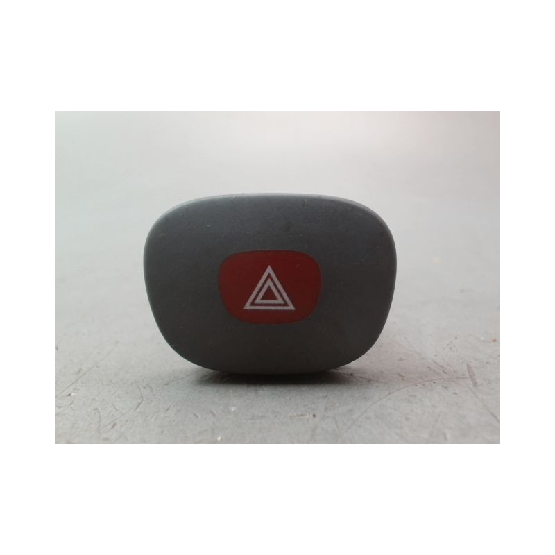 BOUTON DE WARNING RENAULT CLIO II Phase 1 1998-2001