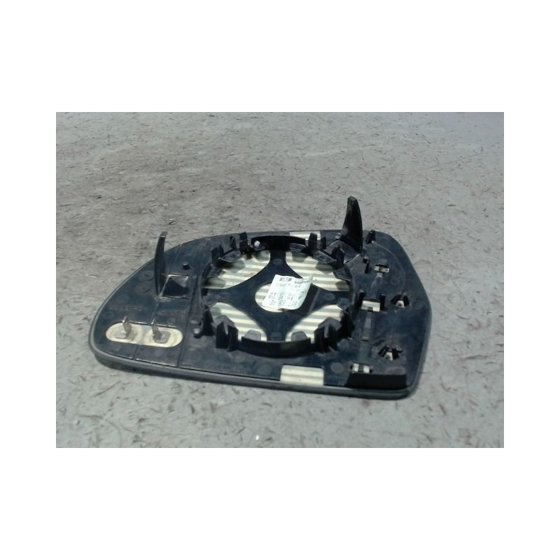 GLACE RETROVISEUR EXT D AUDI A4 2008-