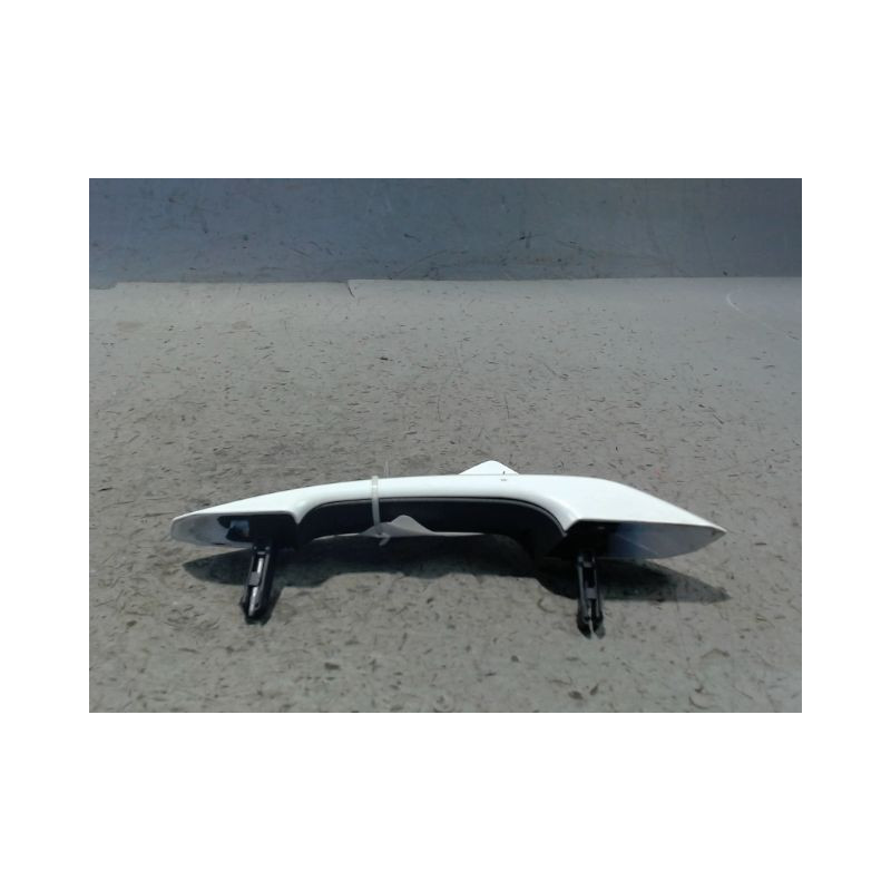 POIGNEE EXTERIEURE PORTE AVANT DROIT AUDI S4