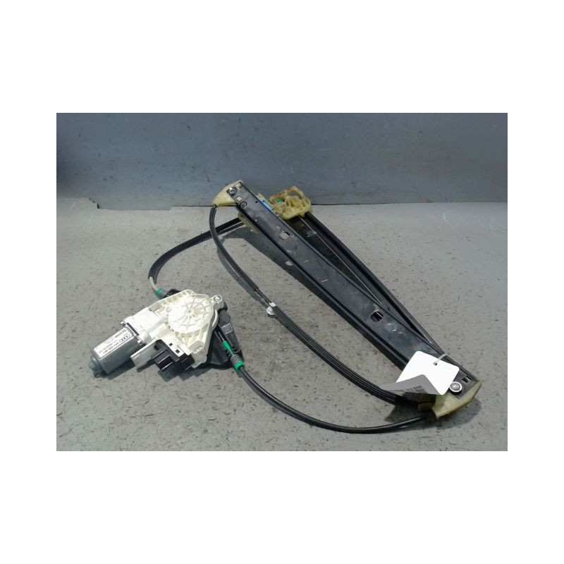 MECANISME+MOTEUR LEVE-GLACE AVANT GAUCHE AUDI A4 2008-