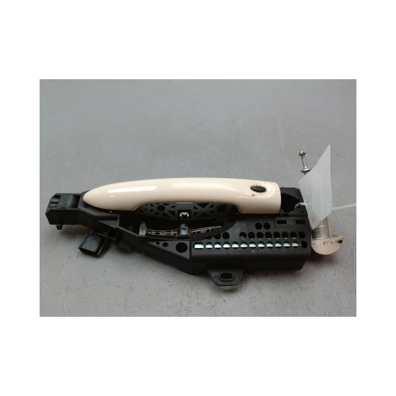 POIGNEE EXTERIEURE PORTE AVANT GAUCHE RENAULT CAPTUR Phase 1 2013-...