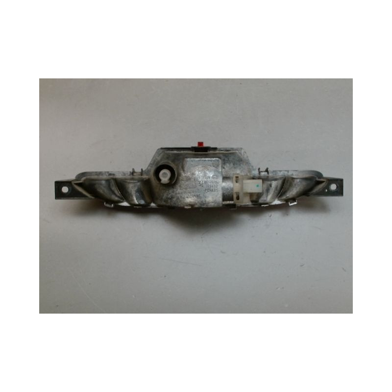 FEU BROUILLARD CENTRAL ARRIERE PEUGEOT 208