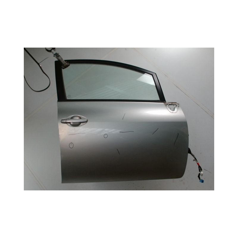 PORTE AVANT DROIT TOYOTA AURIS