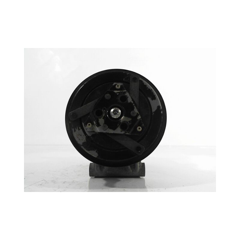COMPRESSEUR AIR CONDITIONNE RENAULT MEGANE