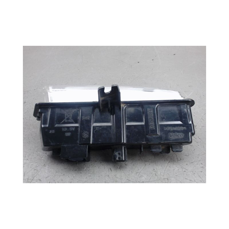 FEUX POSITION DROIT RENAULT CLIO