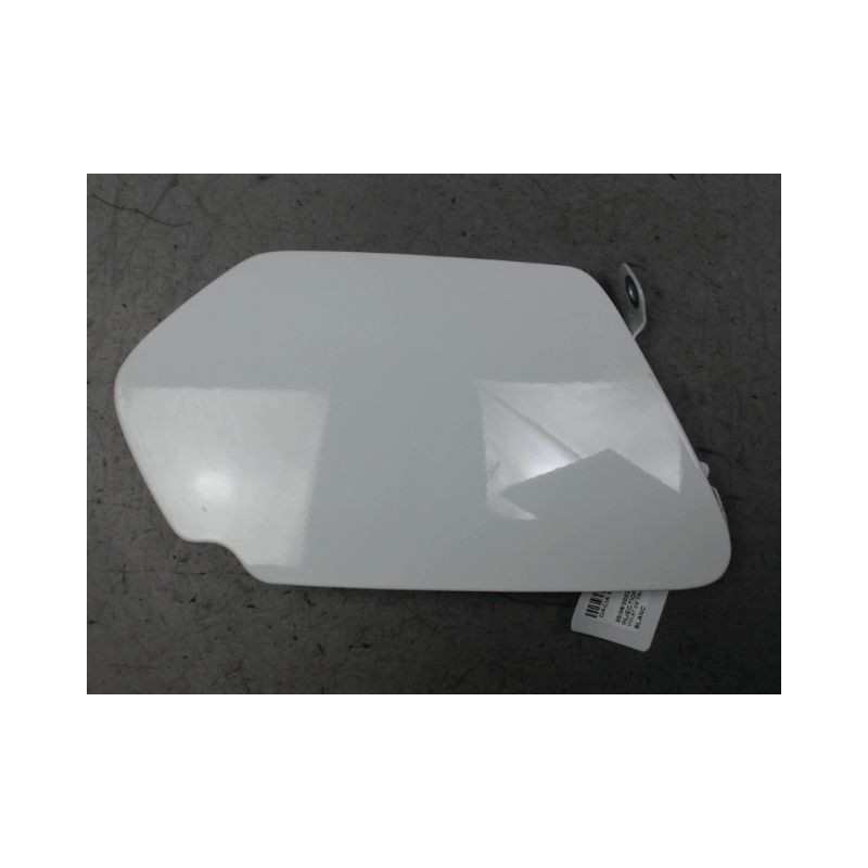 VOLET DE TRAPPE CARBURANT DACIA SANDERO