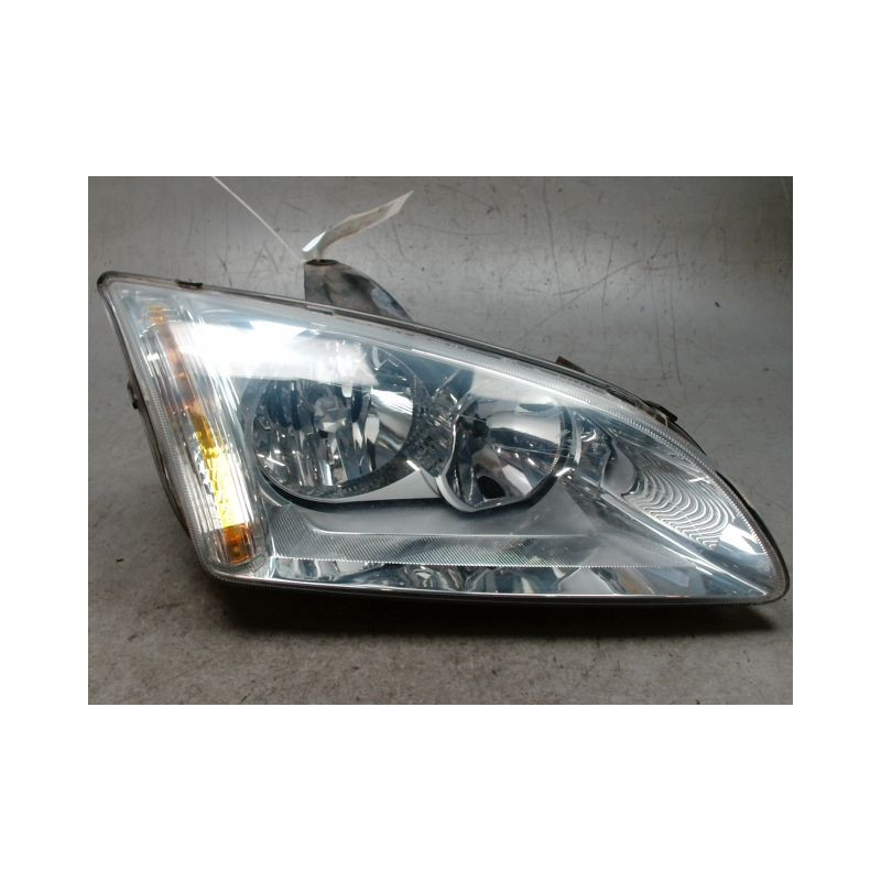 PHARE DROIT FORD FOCUS SW 2005-2007