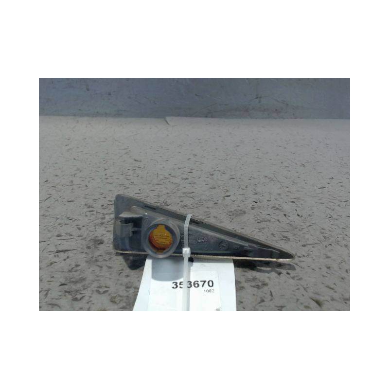 REPETITEUR AILE DROIT RENAULT MEGANE II PH2 2006-