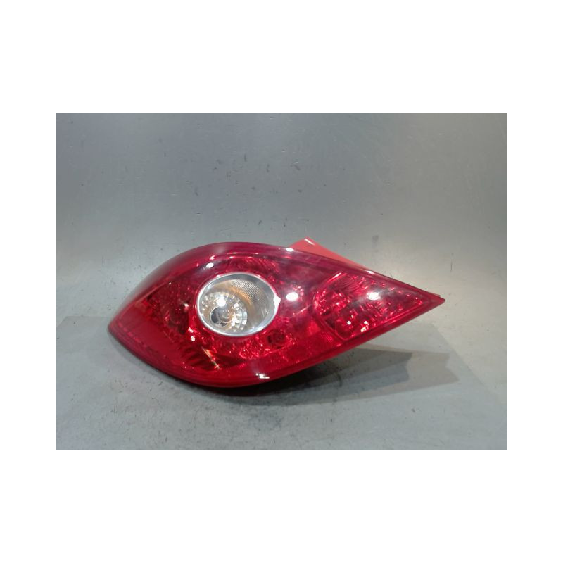 FEU ARRIERE GAUCHE  OPEL CORSA