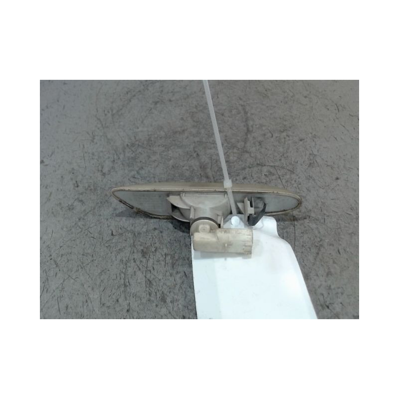 REPETITEUR AILE GAUCHE B.M.W. SERIE 1