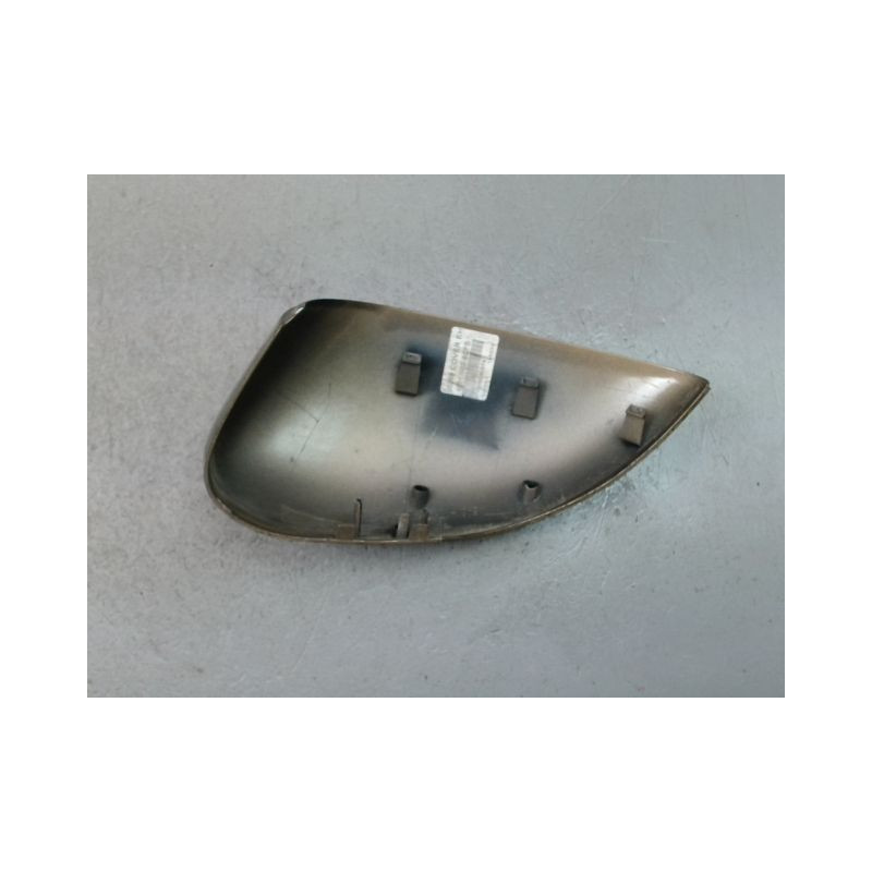 CARENAGE RETROVISEUR EXTERIEUR DROIT FORD FIESTA 2010-