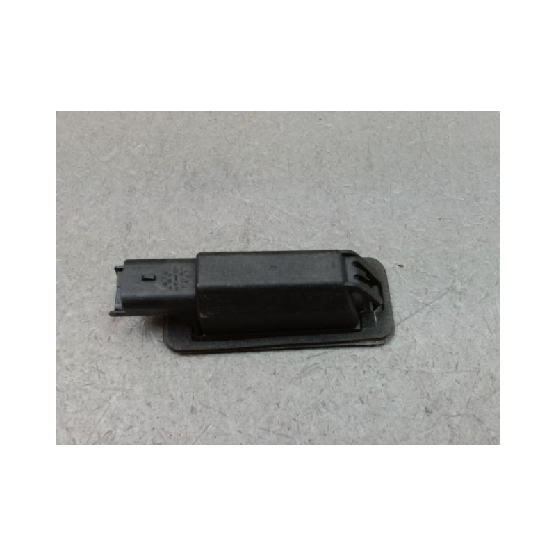 ECLAIREUR PLAQUE DE POLICE DROIT PEUGEOT 208 Phase 1 2012-...