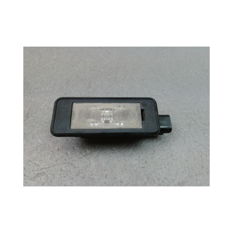 ECLAIREUR PLAQUE DE POLICE GAUCHE PEUGEOT 208 Phase 1 2012-...