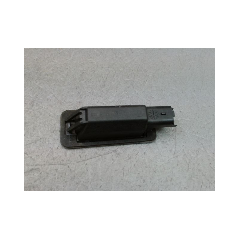 ECLAIREUR PLAQUE DE POLICE GAUCHE PEUGEOT 208 Phase 1 2012-...