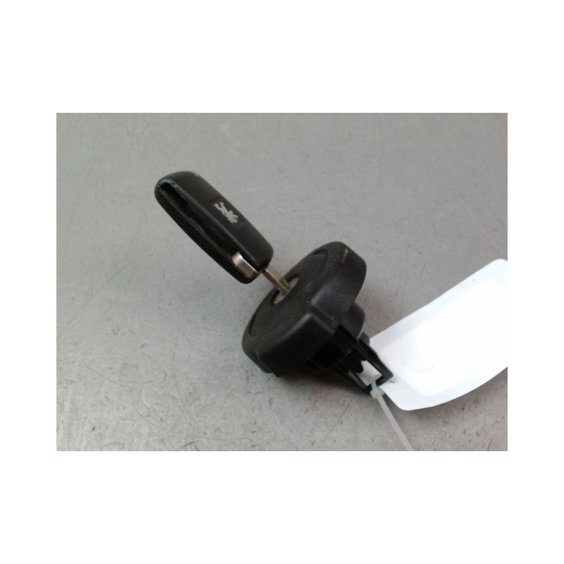 BOUCHON RESERVOIR A CARBURANT PEUGEOT 3008 BREAK I Phase 1 2009-2013