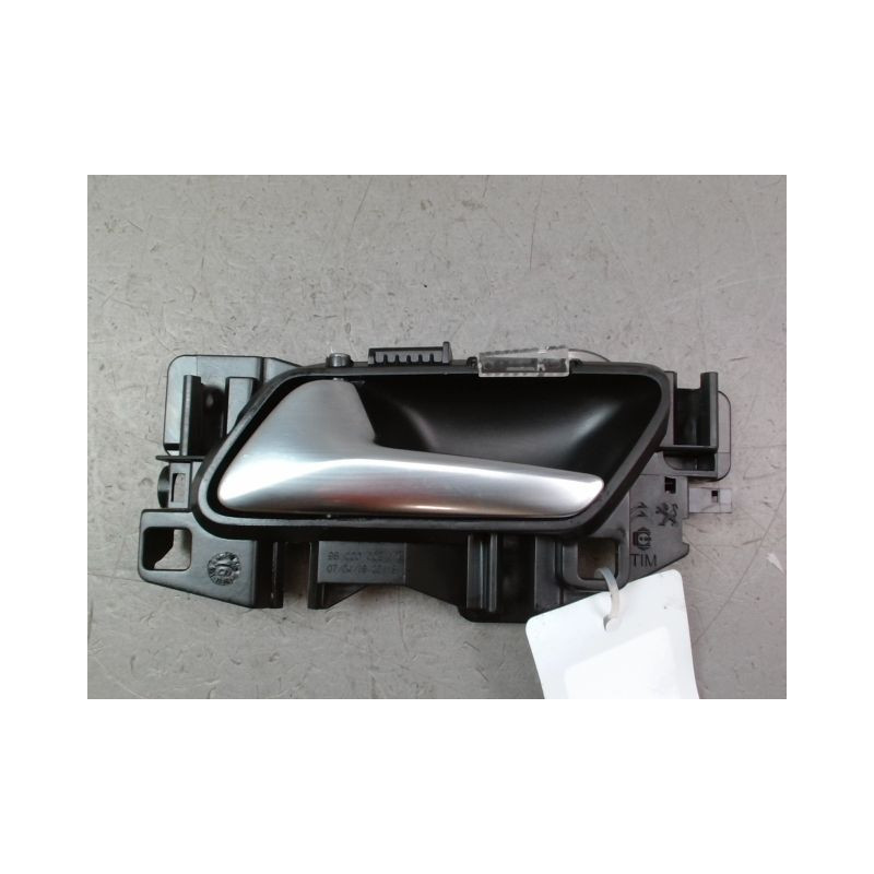 POIGNEE INTERIEURE PORTE AVANT GAUCHE PEUGEOT 308 2011-