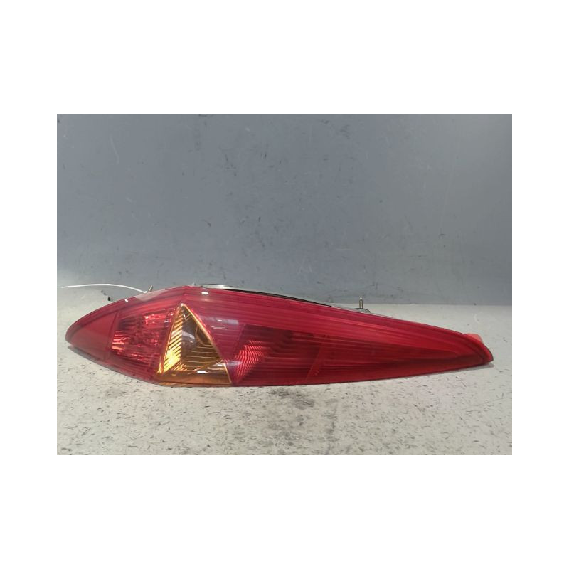 FEU ARRIERE GAUCHE  FIAT PUNTO 99-2003