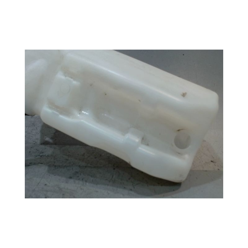 RESERVOIR LAVE-GLACE AVANT RENAULT ZOE