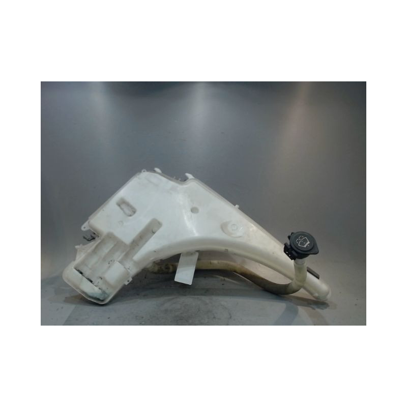 RESERVOIR LAVE-GLACE AVANT B.M.W. SERIE 1