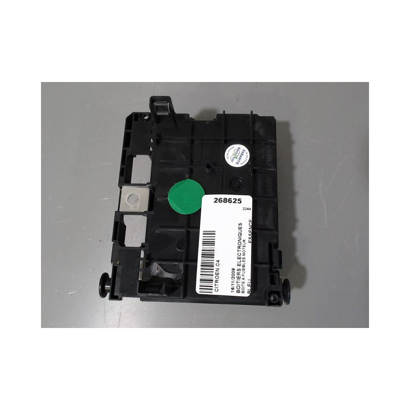 BOITE A FUSIBLES CITROEN C4