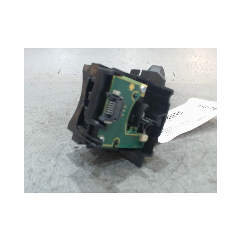 COMMANDE CLIGNOTANT FORD FOCUS