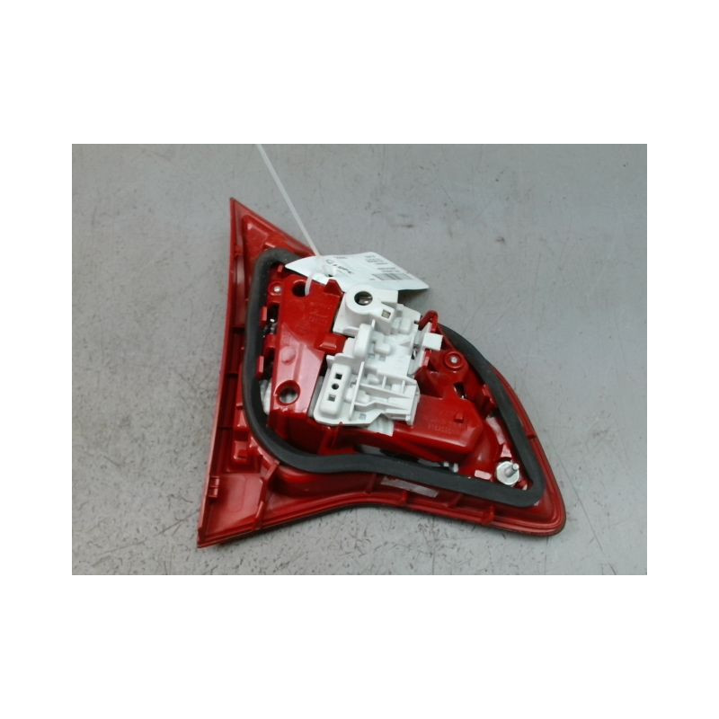 FEU ARRIERE INTERIEUR DROIT OPEL MERIVA 2006-